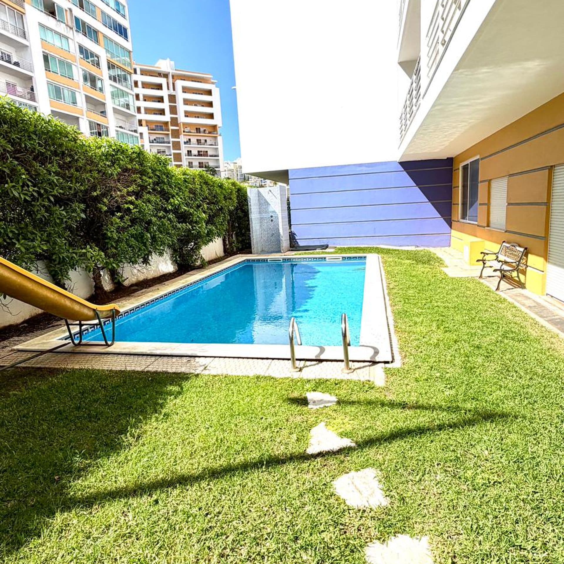T1 Portimão Iluminado com varanda e piscina - 4